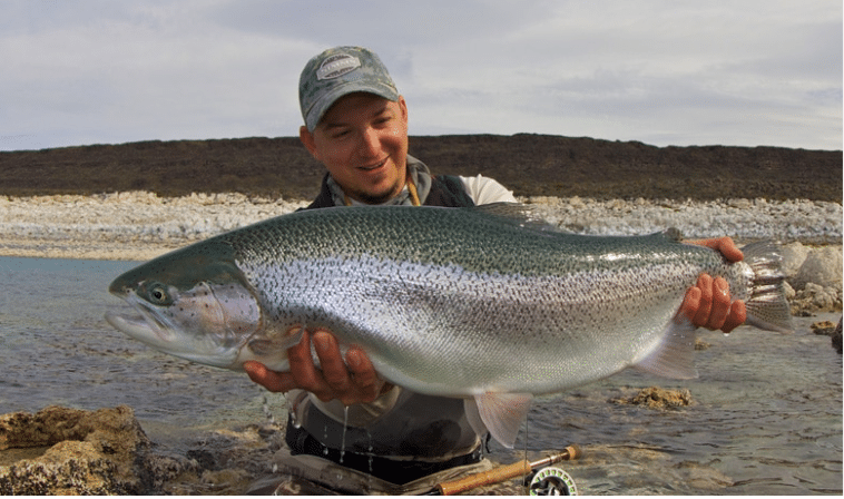 Argentine : Pêche à la mouche Jurassic Lake